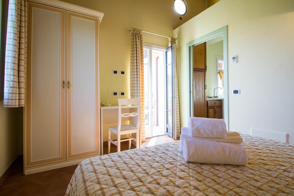 Agriturismo Ada Musso Ss Diano Borello Cameră foto